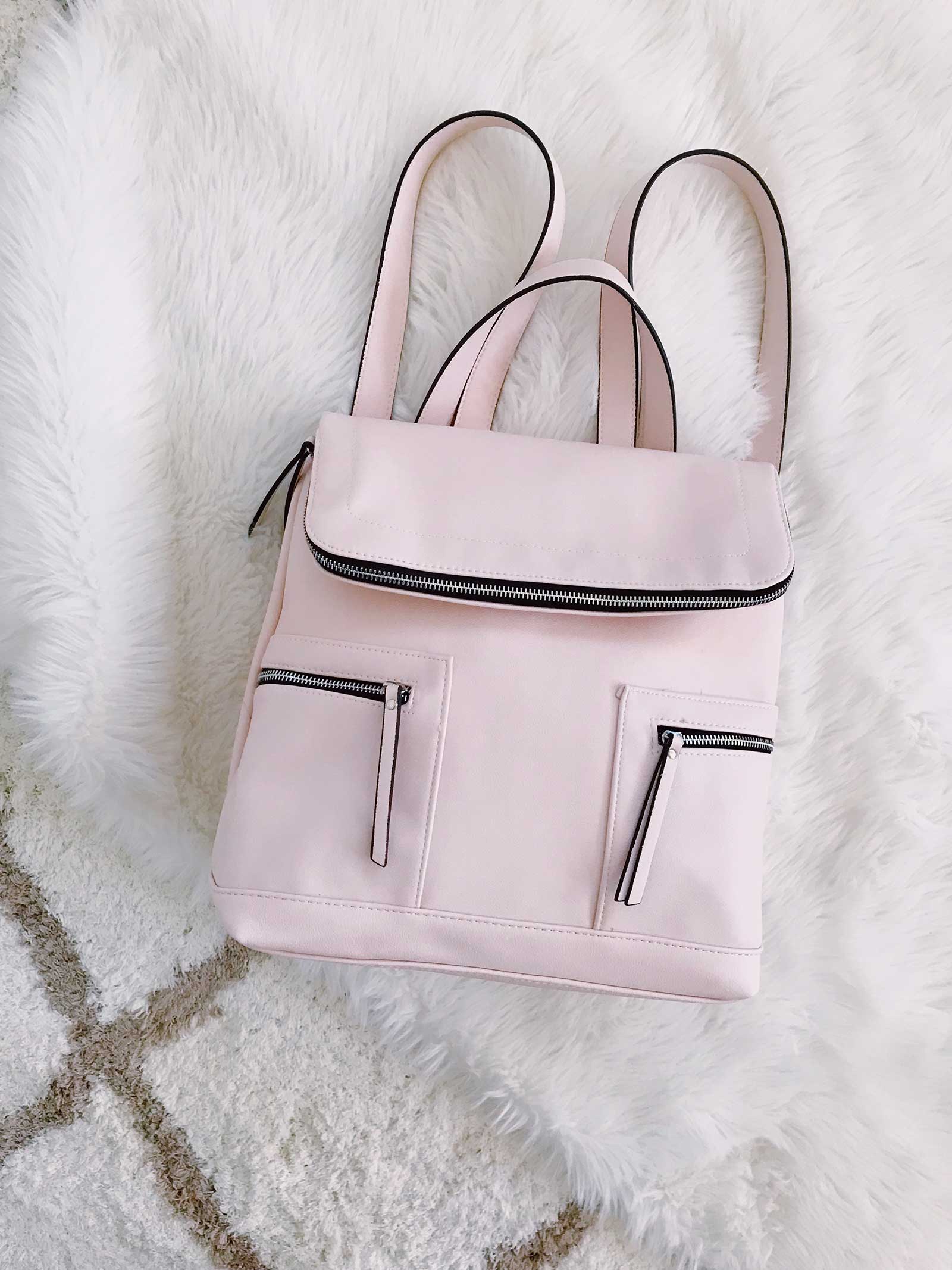 Target weekender bag in blush pink - need this for my next trip
